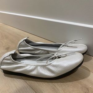 Arche Silver Flats Size 38 🤍